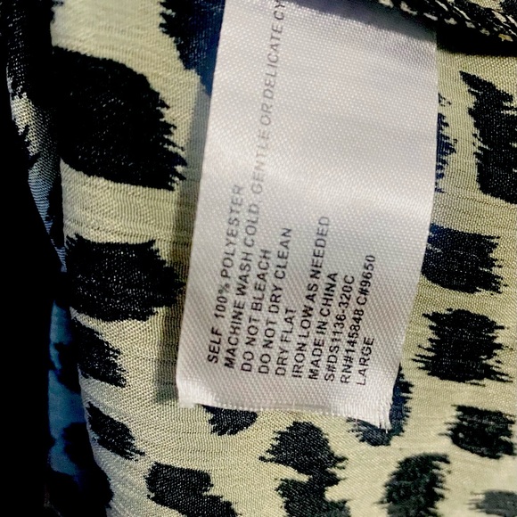 Everly Green Leopard Print MIDI Dress | Belted Button Up |Size Large - Picture 8 of 8
